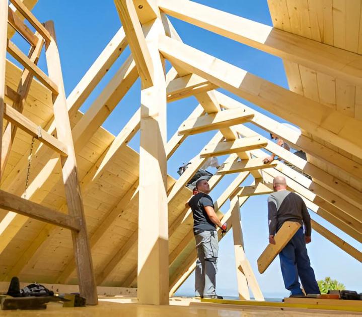 Expert en charpente pour constructions et rénovations robustes